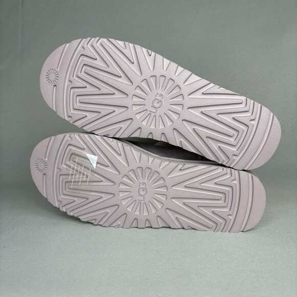 New Women's 9 UGG Boots Bailey Bow Light Purple Lavender Suede w/ Purple Soles - Picture 11 of 11